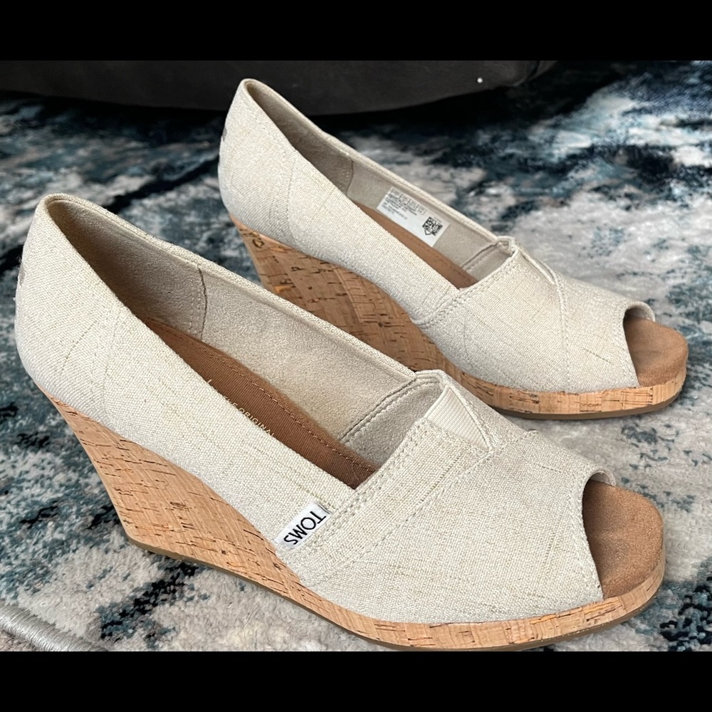 Tom‘s Classic Women’s Wedge Sandal Size 7